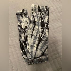 🖤 Full Tilt Tie-Dye Leggings 🖤